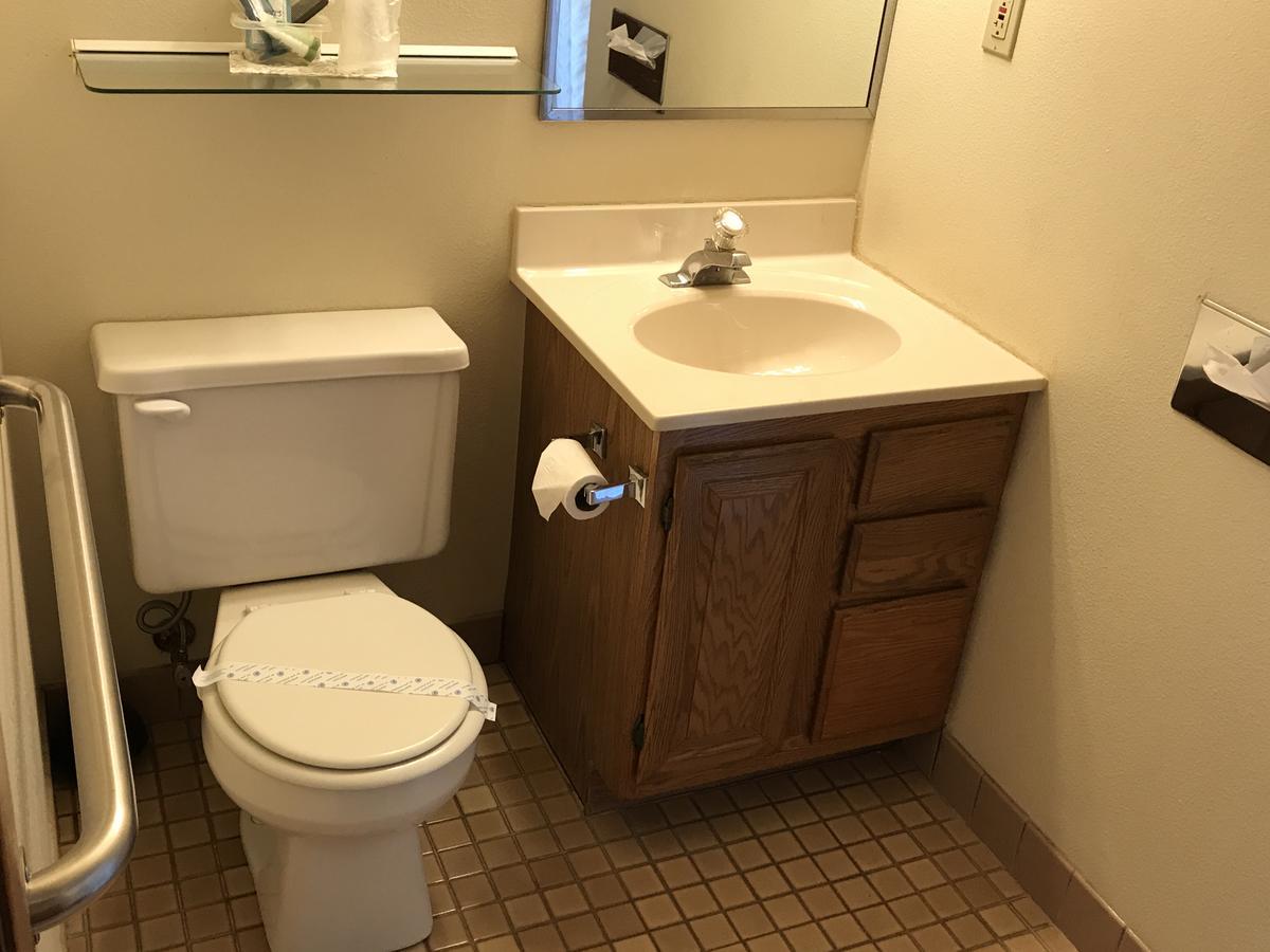 Exxon Quik Stop & Motel Wausaukee Buitenkant foto